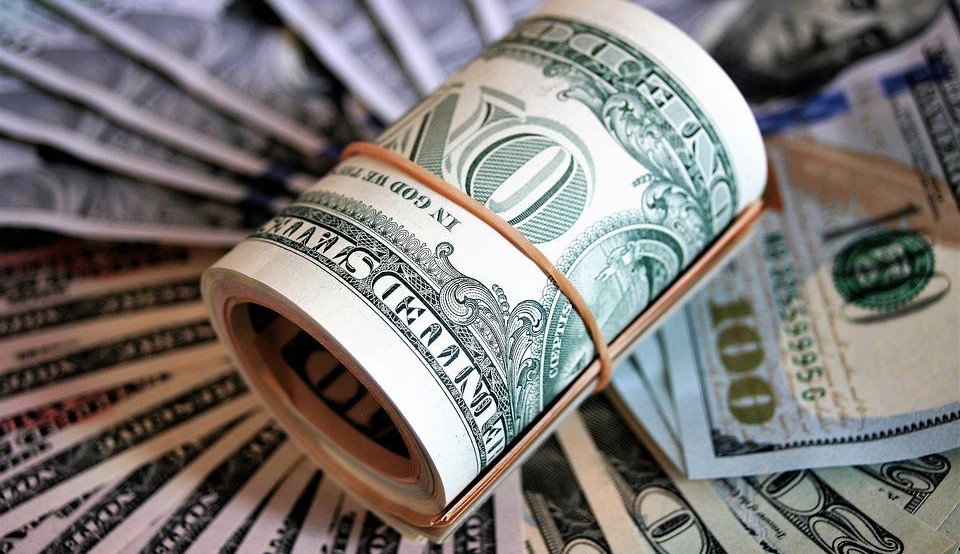 Veja quatro dicas importantes para quem almeja receber em dólar