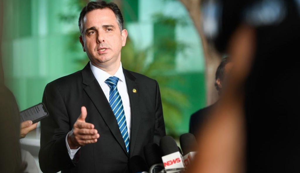 Pacheco assume a presidência da República por motivo de viagem de Jair Bolsonaro
