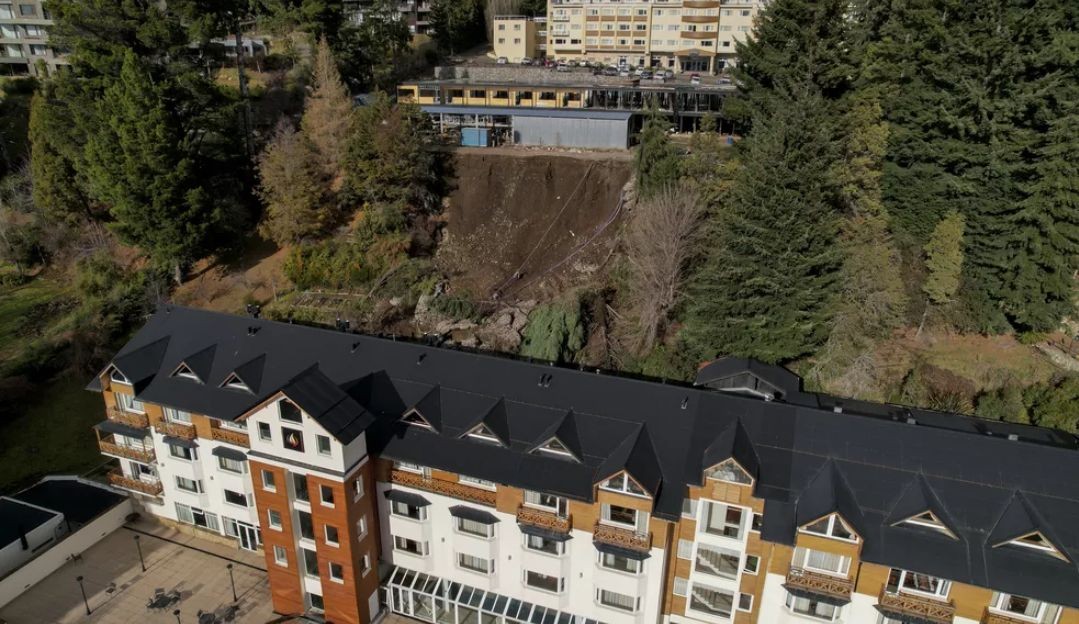 Deslizamento em Bariloche deixa três turistas mortos