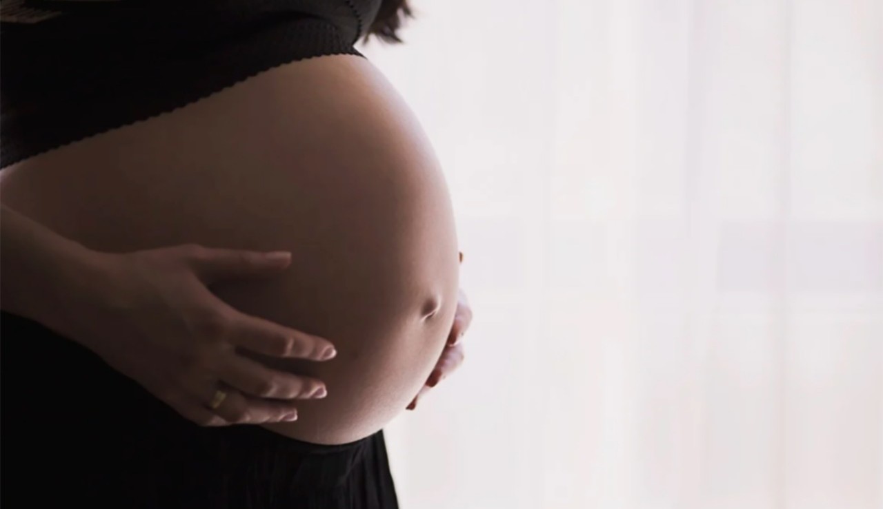 Segundo o SUS, 4 em cada 10 abortos legais no Brasil são feitos fora da cidade onde a mulher mora