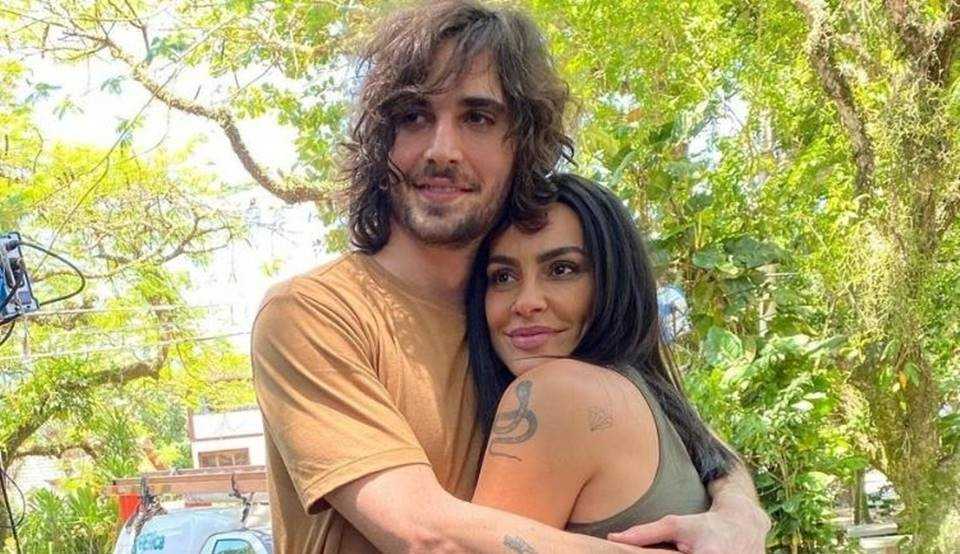 Cleo, irmã de Fiuk, reprova as atitudes do cantor dentro do BBB 21: “Não vou passar pano”