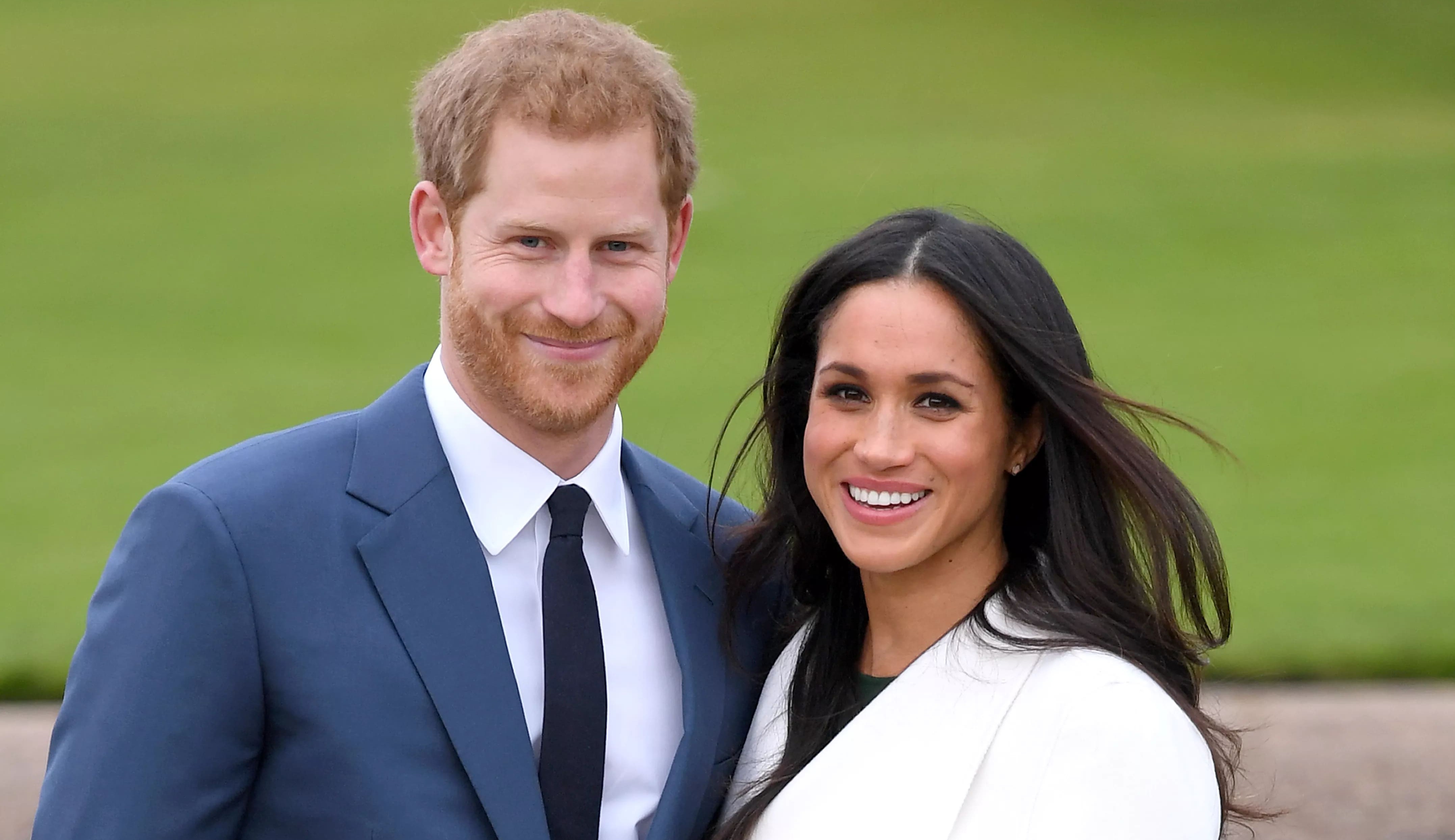 Rainha Elizabeth II permitiu uso de seu nome para bisneta e se surpreendeu com escolha de Harry e Meghan Markle