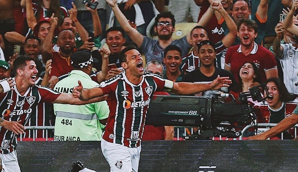 Com emoção por gol de Fred, fluminense goleia o Corinthians