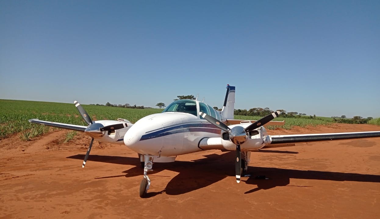 Avião com 600 quilos de cocaína é interceptado pela Força Aérea no interior de SP