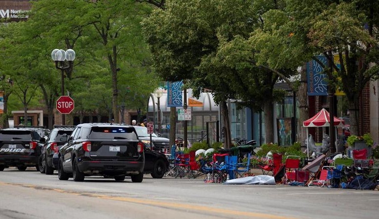 Sobe para 7 o número de mortos no ataque do desfile em Chicago