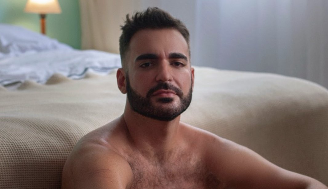 Matheus Pires continua internado após pegar varíola dos macacos