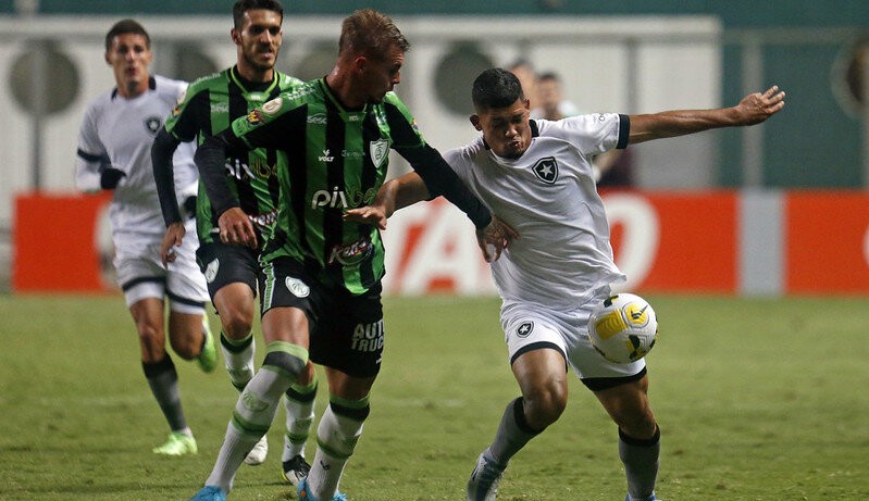 Copa do Brasil: Botafogo enfrenta o América-MG buscando tirar três gols de vantagem