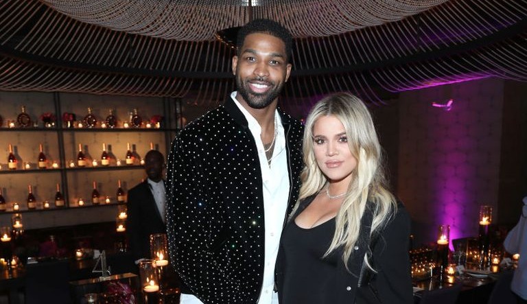 Khloé Kardashian e Tristan Thompson vão ter o segundo filho juntos, via barriga de aluguel