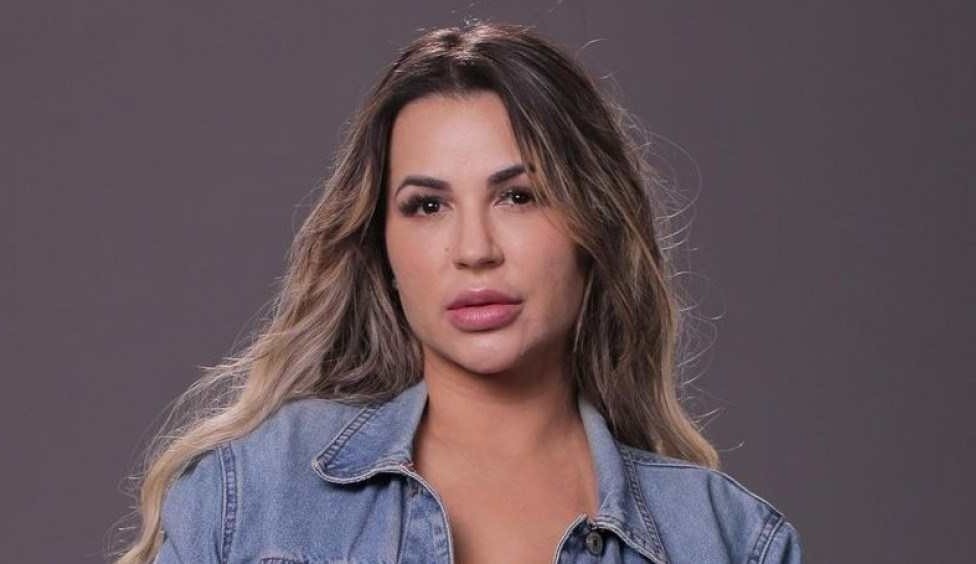 Deolane Bezerra pede para a justiça devolver um de seus carros apreendidos