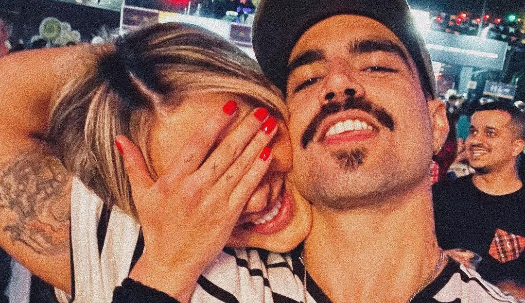 Caio Castro brinca com a repercussão de sua fala polêmica