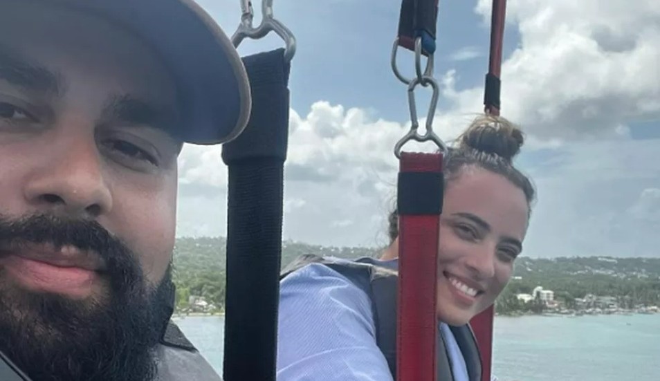 Casal de brasileiros cai de paraquedas na Colômbia