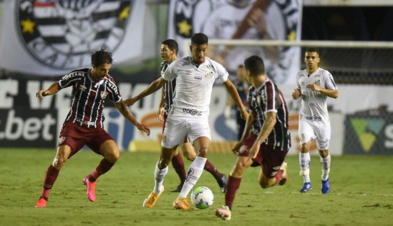 Em momentos opostos, Santos recebe o embalado Fluminense na 20ª rodada do Brasileiro