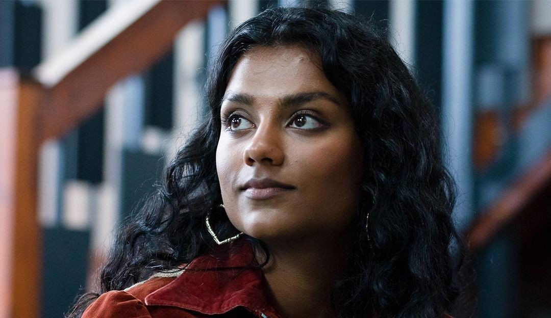 Simone Ashley é confirmada como a personagem principal da nova temporada de Bridgerton