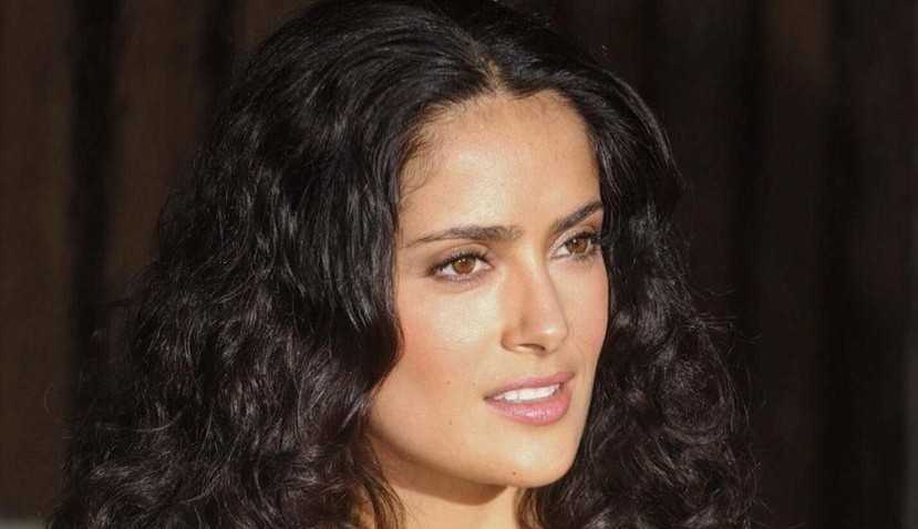 Salma Hayek revela ter ficado traumatizada ao gravar cena de sexo em “/A Balada do Pistoleiro”/