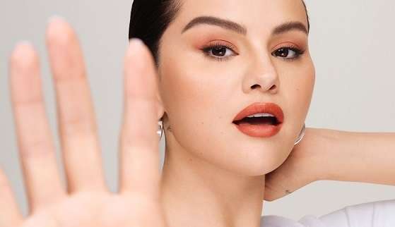 Selena Gomez usa o Tik Tok para dar pistas do seu próximo lançamento