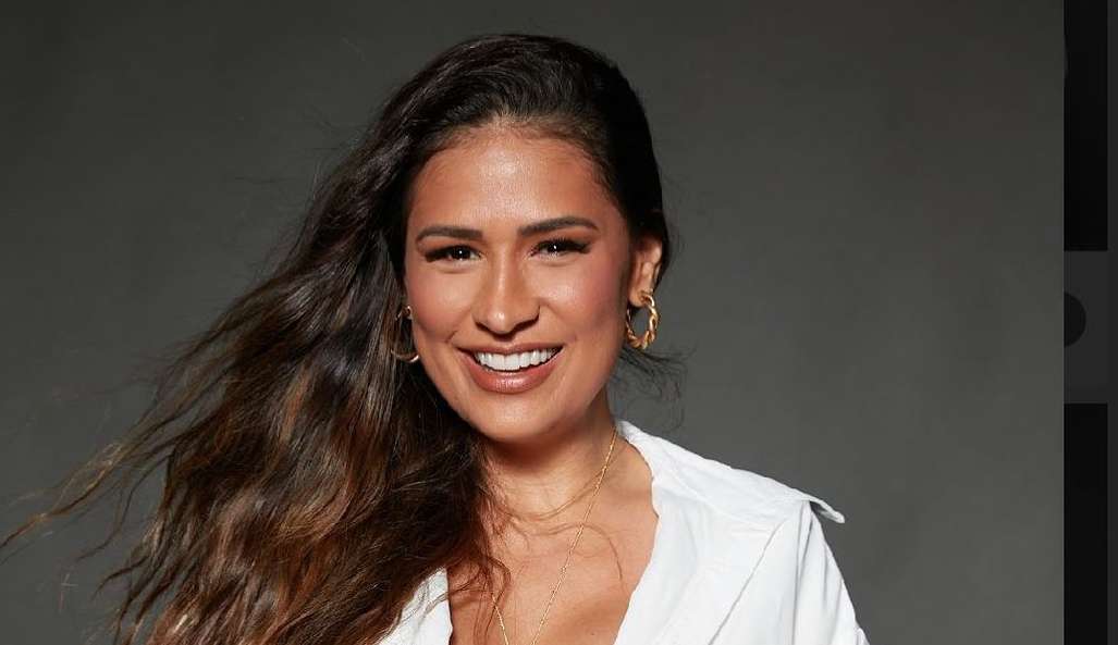 Simone faz viagem inesperada para os Estados Unidos sem os filhos e marido