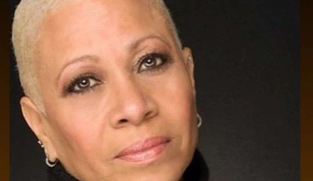 Atriz de Barrados no Baile Denise Dowse morre aos 64 anos