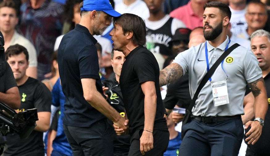 Tuchel e Conte são denunciados por “conduta imprópria” após clássico inglês