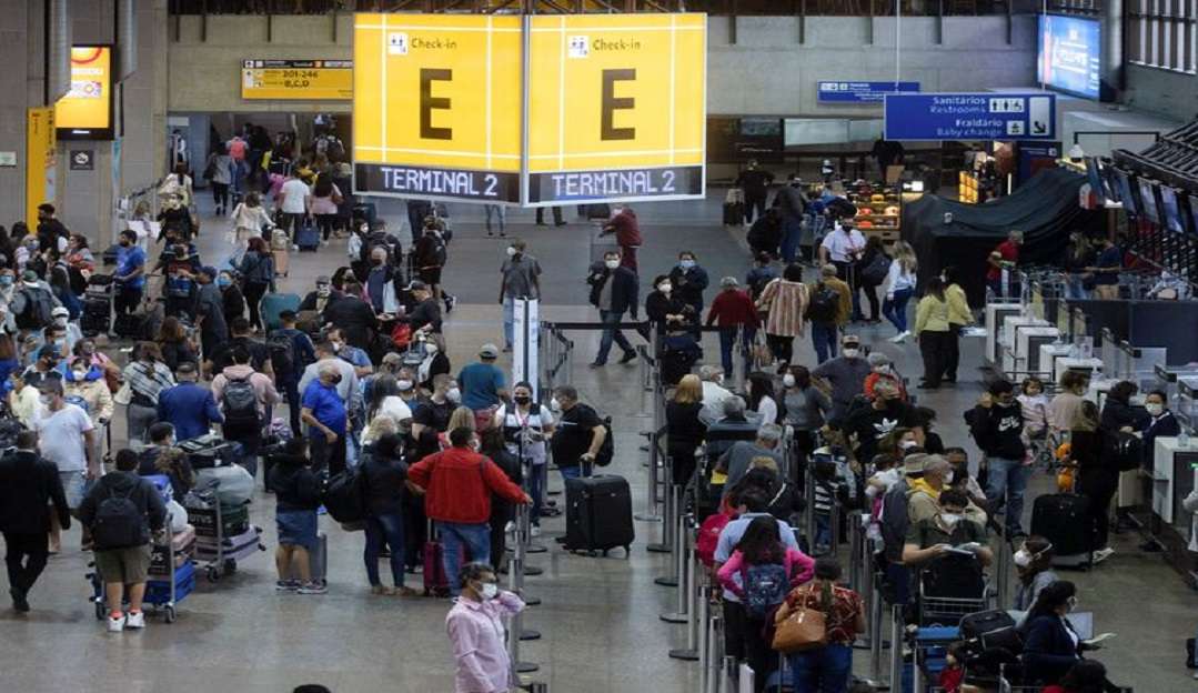 Anvisa libera obrigatoriedade de uso de máscaras em voos e aeroportos no Brasil