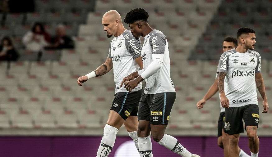 Solidez defensiva: Santos tem melhor aproveitamento com dupla Maicon e Bauermann em campo