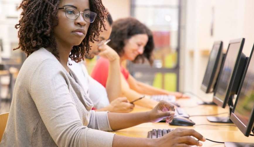 Jovens se dedicam mais aos estudos e não desejam ter filhos