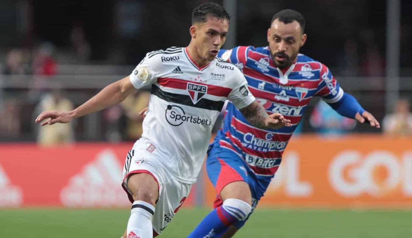 São Paulo para nas defesas milagrosas de Fernando Miguel e perde para o Fortaleza