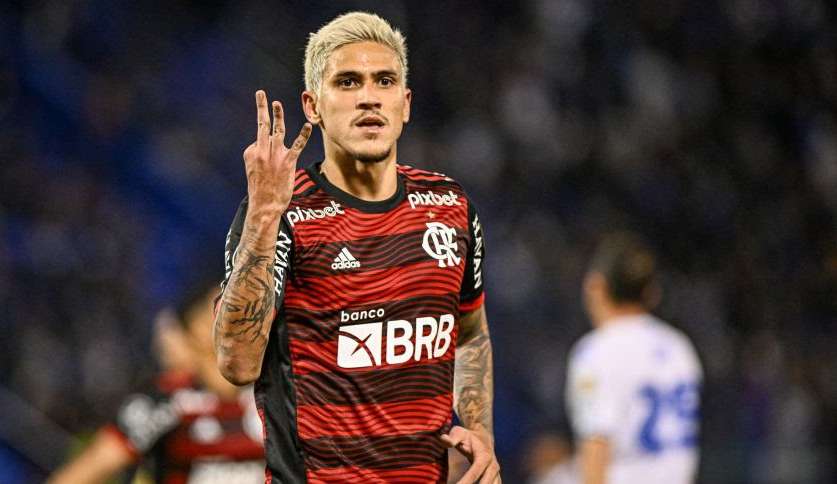 Pedro atinge marca histórica na artilharia do Flamengo na Libertadores