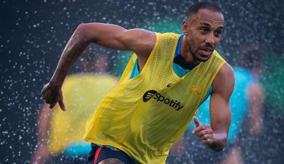Barcelona acerta a transferência de Aubameyang para o Chelsea