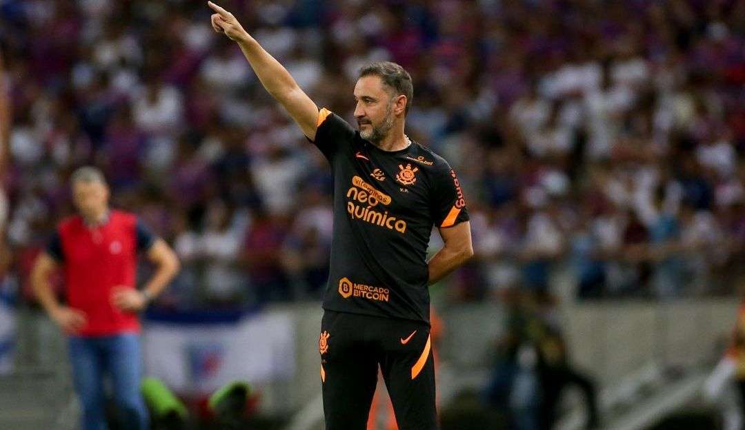 Vítor Pereira diz que Corinthians merecia a vitória sobre o São Paulo