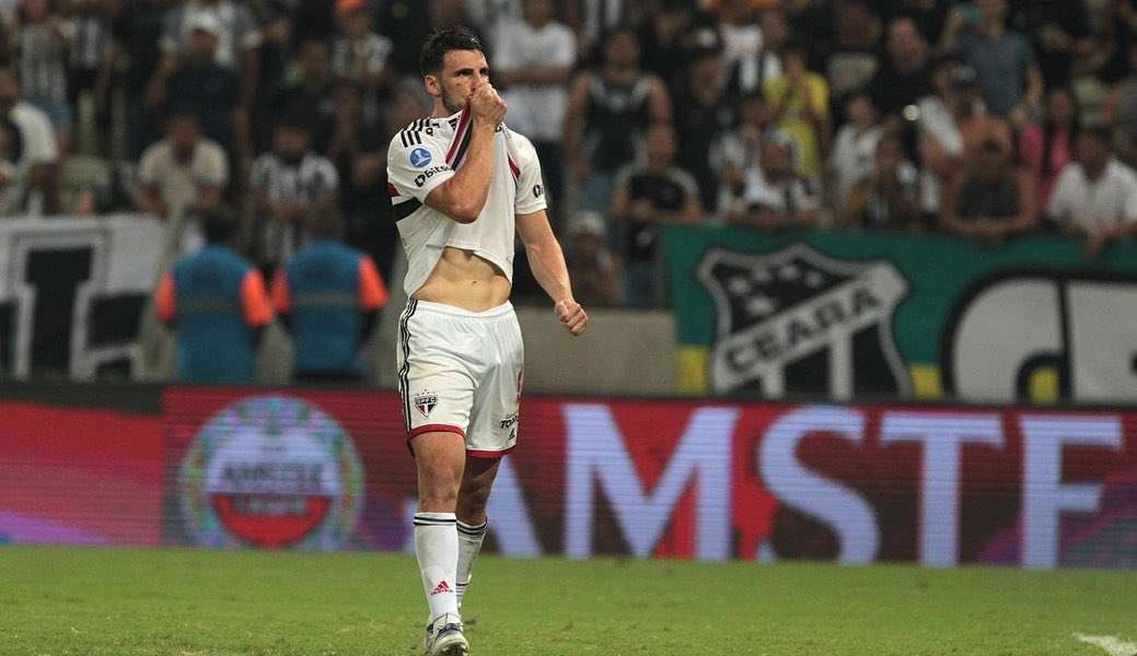 Calleri quer conquistar a Sul-Americana pelo São Paulo para garantir Ceni ano que vem e coroar carreira