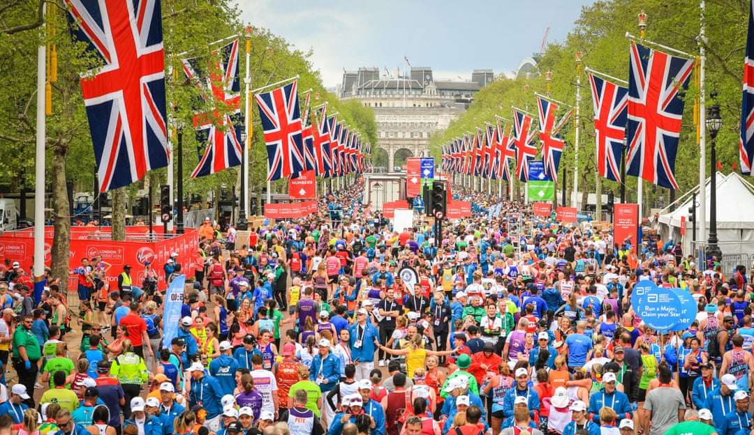 Jovem maratonista queniano morre em Maratona de Londres