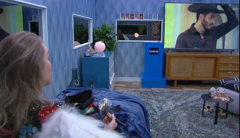 Carla comenta sobre sua volta à casa do BBB 21: “Muita gente vai cair do cavalo”