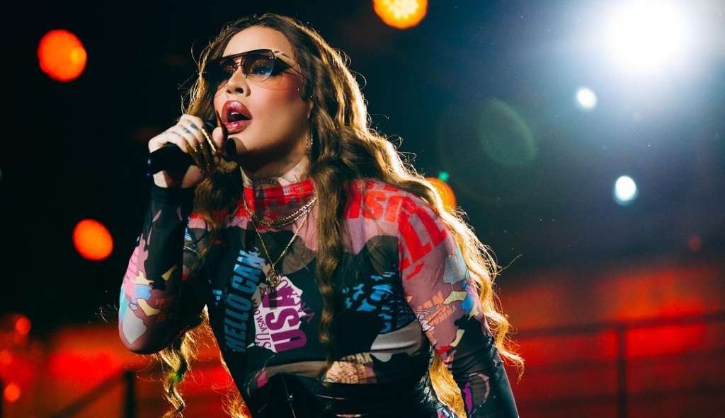 Gloria Groove lança vídeo enigmático e parceria com Pabllo Vittar é anunciada