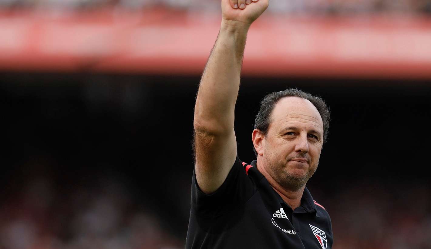 Rogério Ceni aponta desejo de continuar no São Paulo e vê dificuldades no planejamento do ano que vem