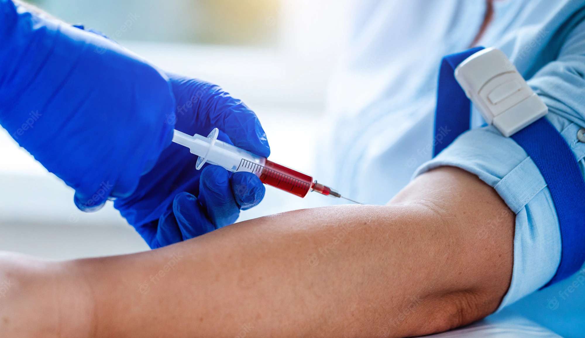 Novo estudo aponta que exame de sangue pode ajudar a diagnosticar transtornos mentais