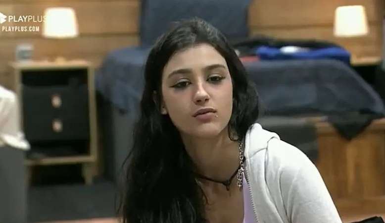 A Fazenda 14: Bia assume sopro em prova