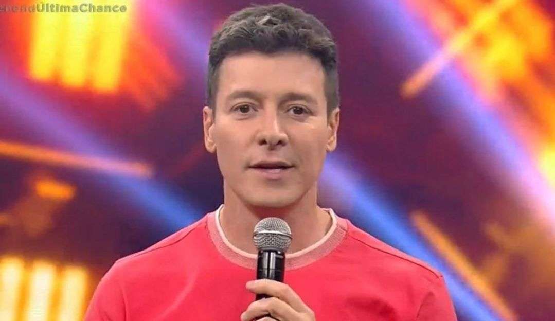 A Fazenda 14: Rodrigo Faro dá bronca em peões