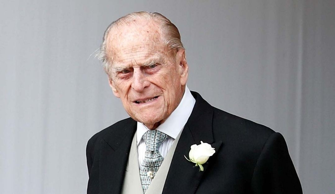 Após 28 dias internado Príncipe Philip deixa hospital em Londres