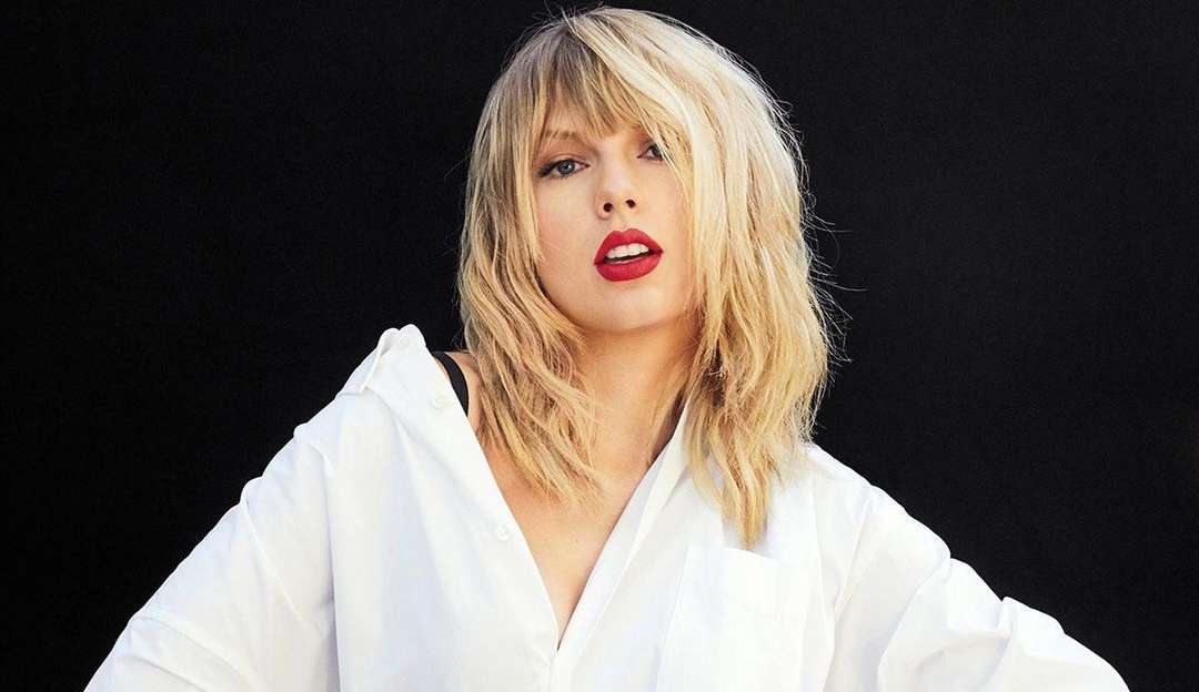 Taylor Swift surpreende fãs e faz aparição em show da banda Bon Iver