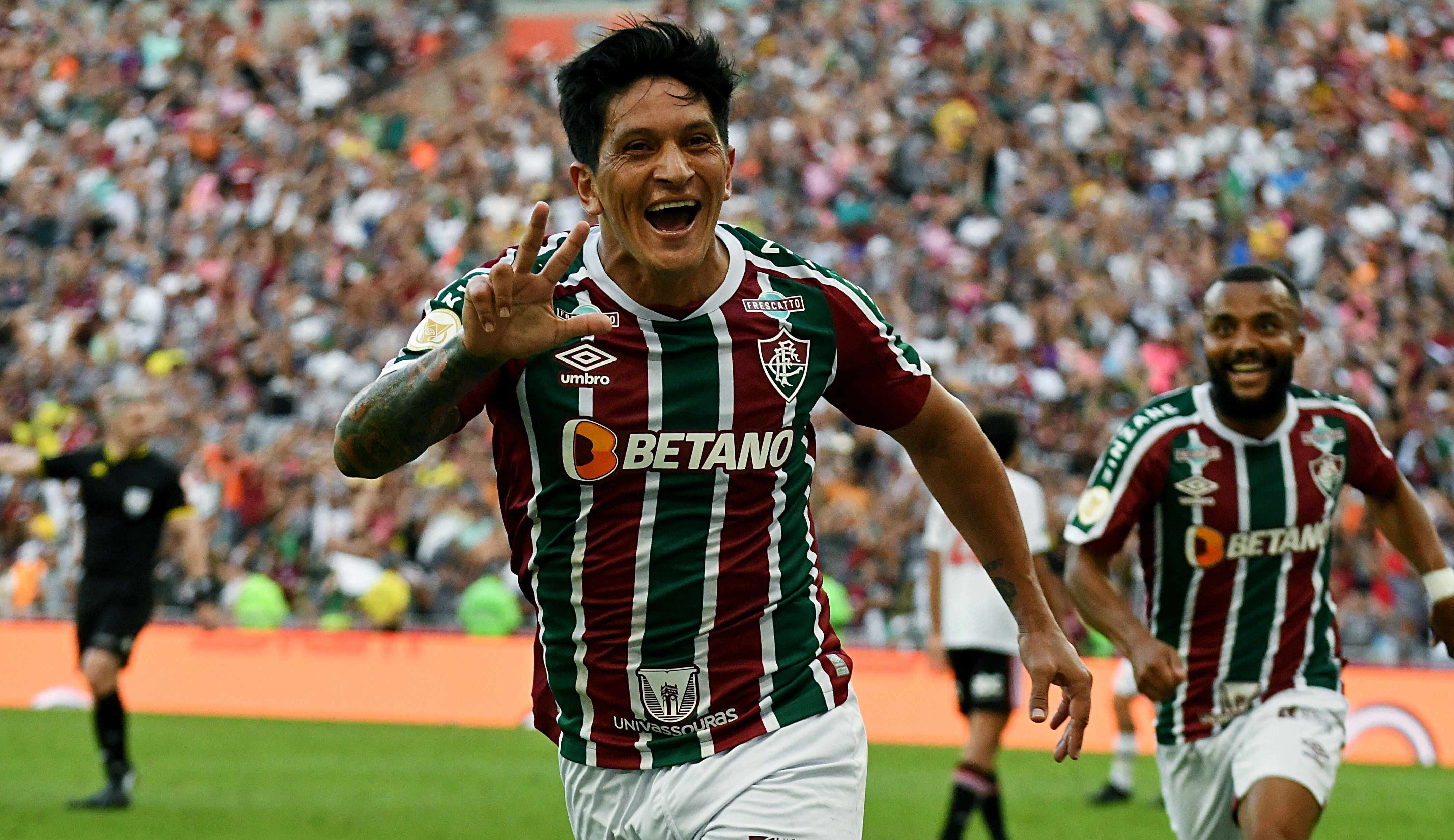 Em noite de ‘hat-trick’, Cano atinge recordes no Fluminense e Brasileirão