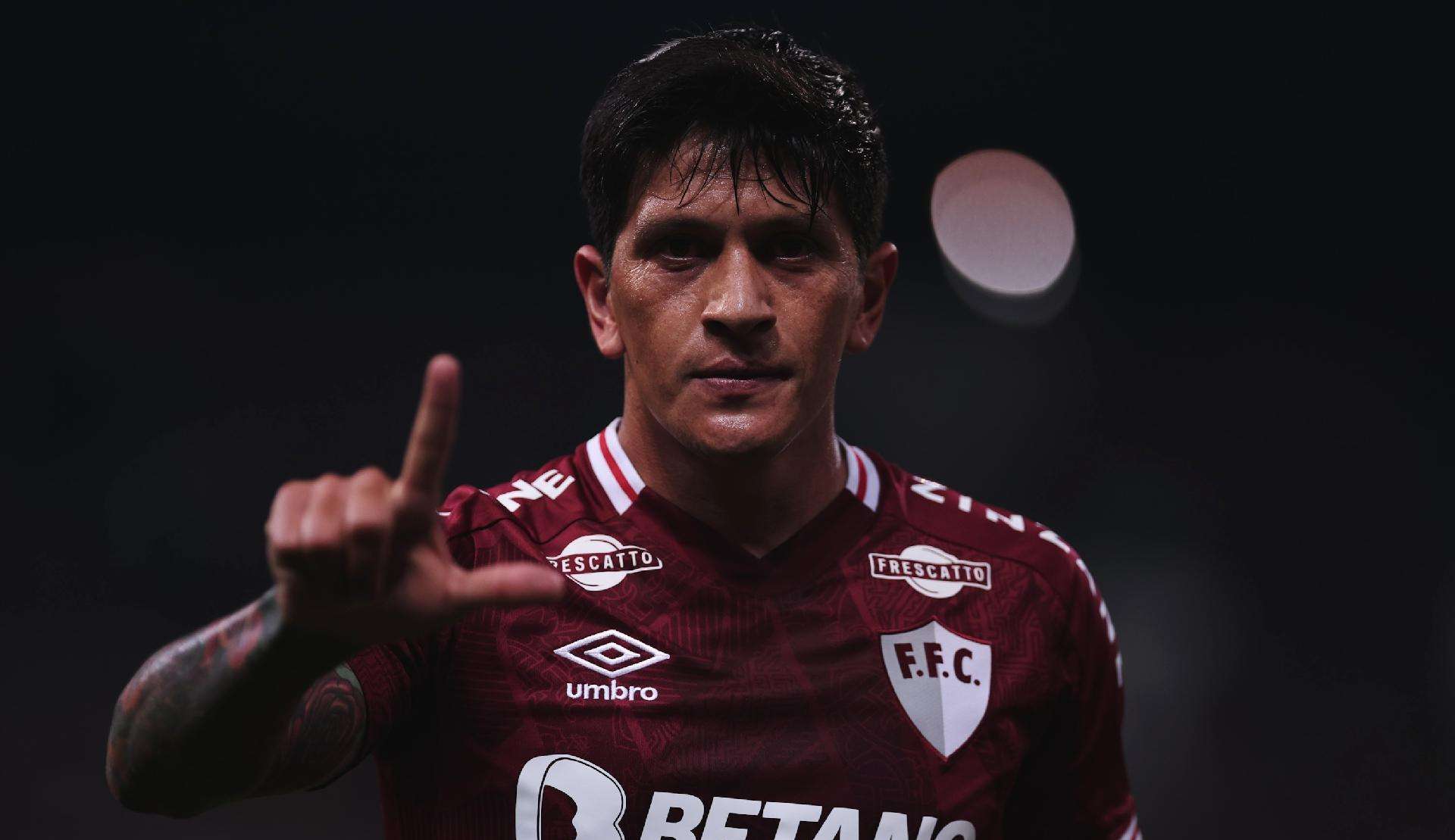 Cano tem a melhor temporada no Fluminense e está a um gol do recorde de Neymar e Gabigol