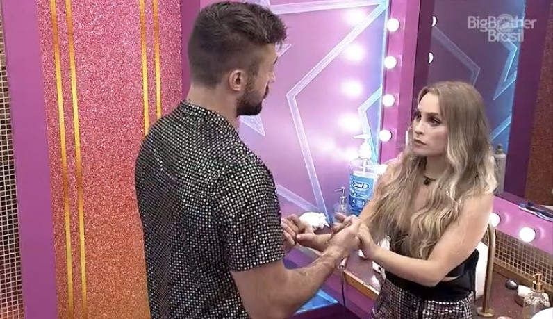 Carla Diaz sobre declaração de Arthur: “Você foi um babaca”