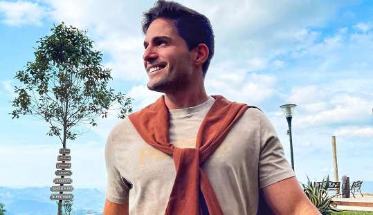 André Martinelli fala sobre exposição da vida particular nas redes sociais: “Gosto de ter minha privacidade”