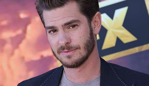 Andrew Garfield engata romance com atriz famosa