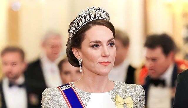 A Tiara Lover”s Knot é usado pela nova princesa de Wales