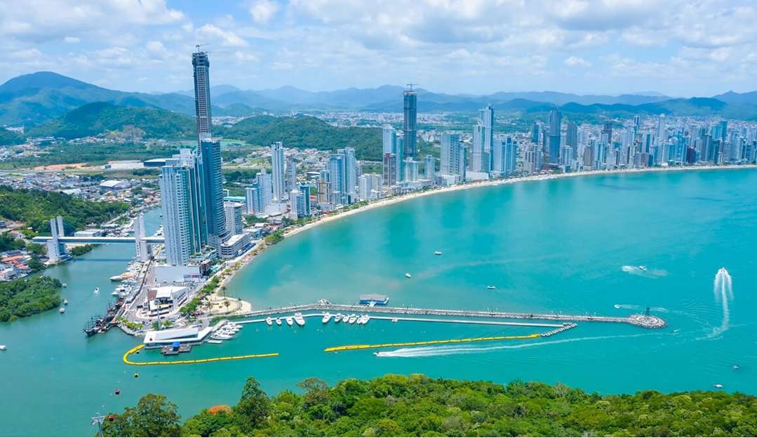 Balneário Camboriú projeta aumento de 15% no número de turistas neste final de ano