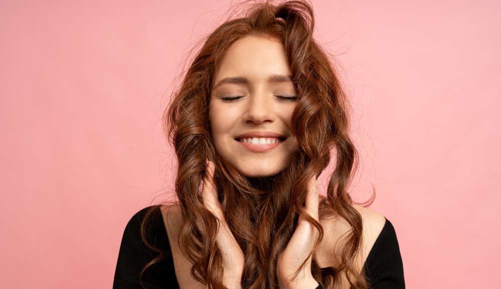 Conheça os produtos de cabelo que não podem faltar na sua bolsa de viagem