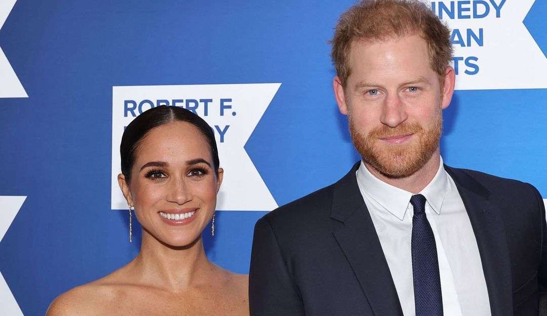 Harry revela reação da família real diante de matérias racistas sobre Meghan