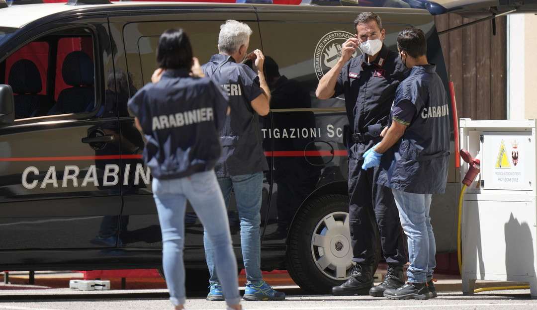 Homem mata três mulheres em Roma a tiros