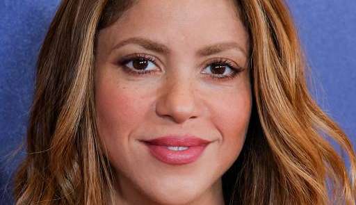 Shakira teria sido traída por Piqué mais de 50 vezes
